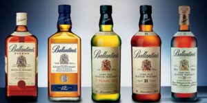 Giá rượu Ballantine’s sẽ biến động theo số năm rượu được ủ