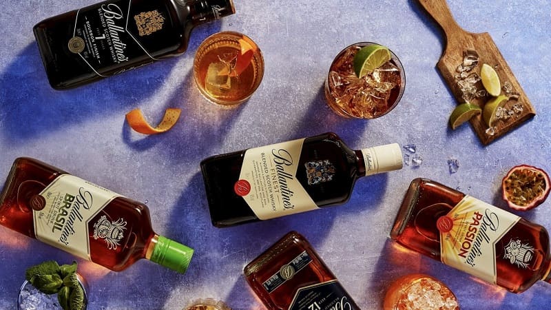 Có thể dùng Ballantines để pha Cocktail