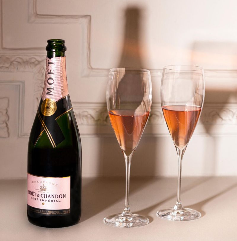 Champagne giá rẻ có khác gì so với các loại rượu vang sủi bọt?