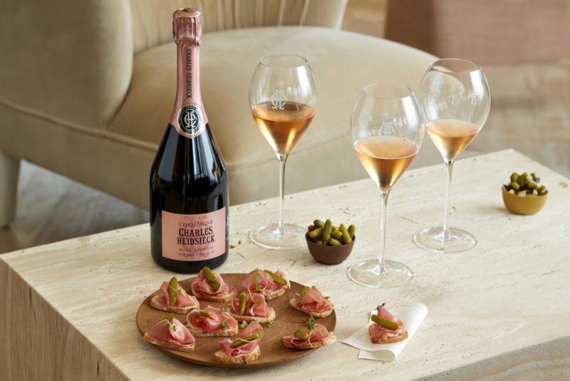 Thịt nguội là lựa chọn tuyệt vời để kết hợp với champagne