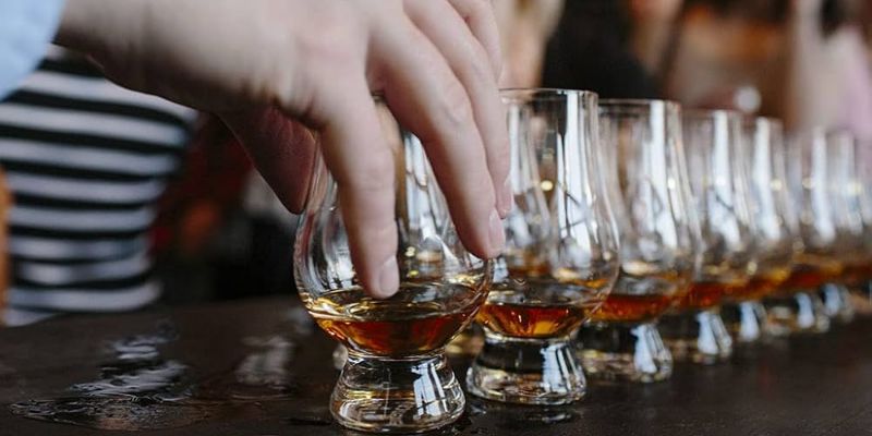 Ly Glencairn cảm nhận tốt nhất hương thơm Macallan