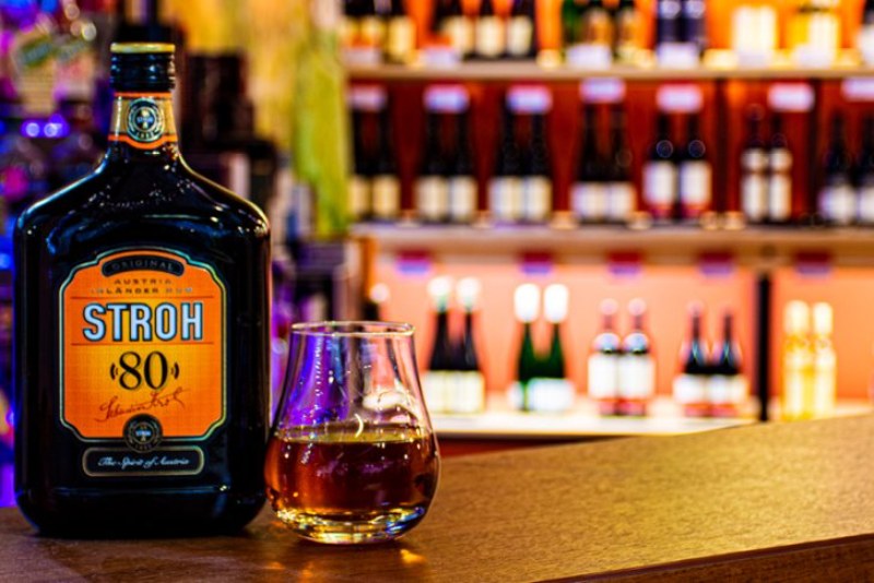 Stroh 80 Rum có 80% ABV