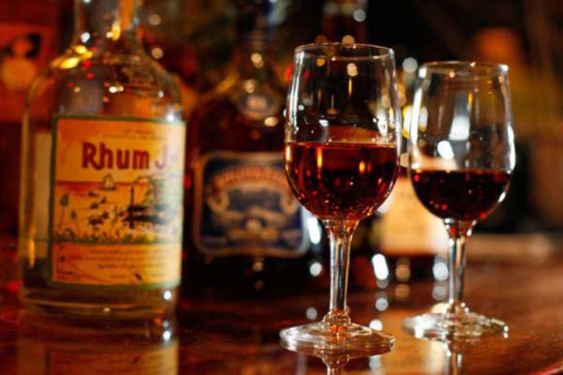 Hãy thưởng thức rượu Rum theo nồng độ đúng cách