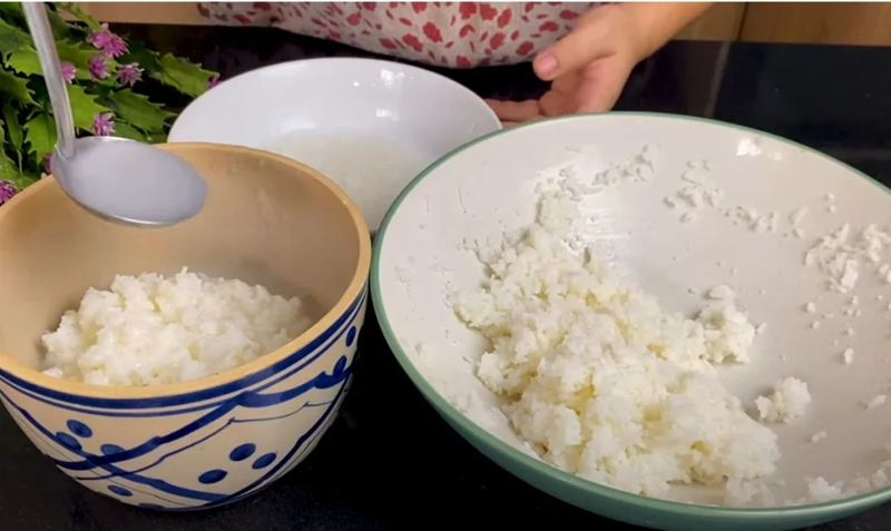 Rượu trắng được làm từ cơm lên men