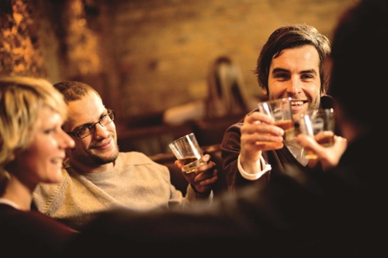 Tự do khám phá thế giới Whisky và Cognac tại Rượu AK