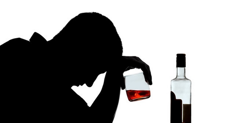 Uống rượu quá mức có thể gây ra những hậu quả nghiêm trọng