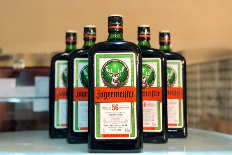 Có nhiều yếu tố ảnh hưởng đến giá rượu Jagermeister