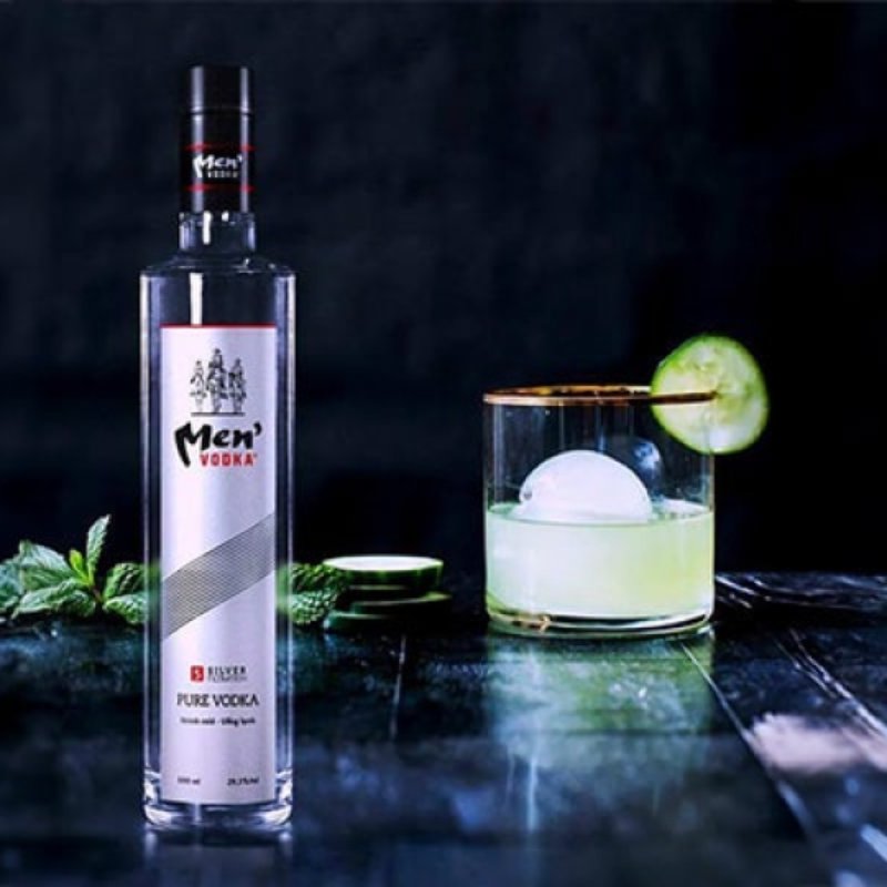 Rượu Vodka Men phù hợp uống trực tiếp, pha cocktail