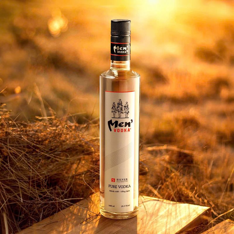 Rượu Vodka Men là lựa chọn hoàn hảo cho những ai yêu thích sự tinh khiết Việt Nam
