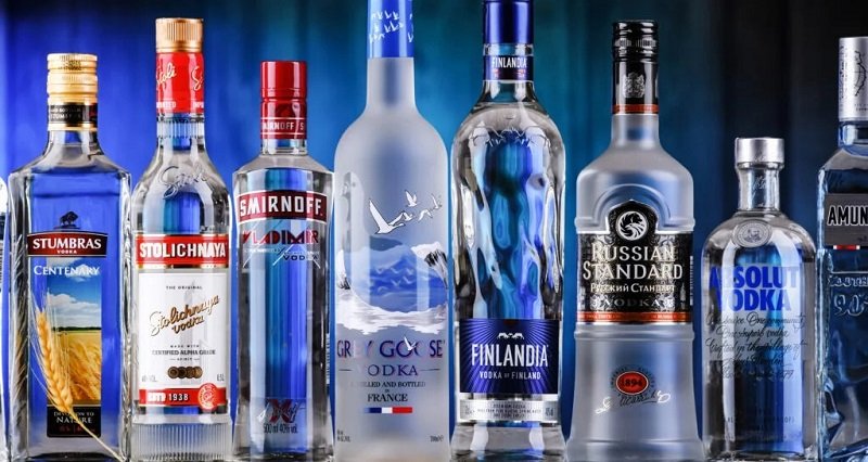 Người Nga thường thưởng thức Vodka nguyên chất