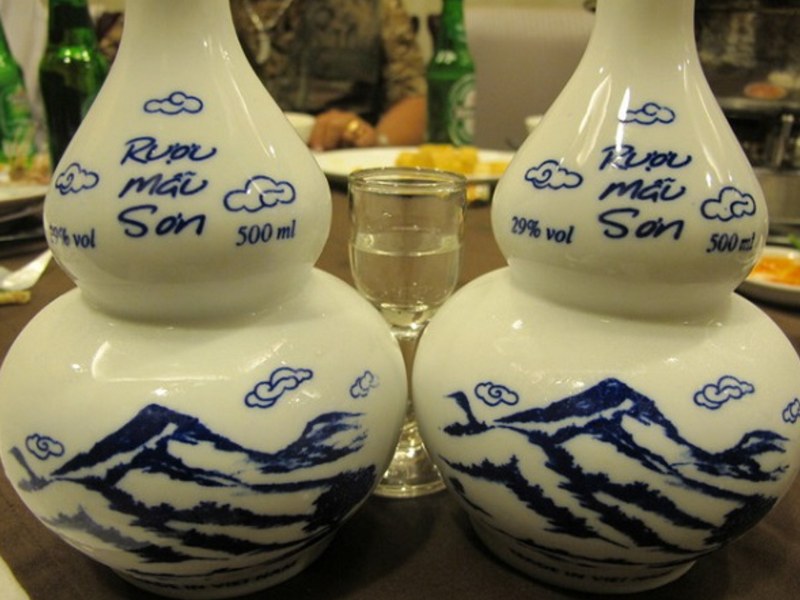 Rượu Mẫu Sơn (Lạng Sơn) – Tinh hoa núi rừng